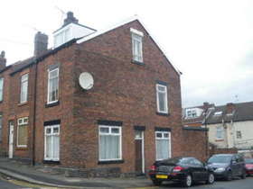 3 bedroom End of Ter...